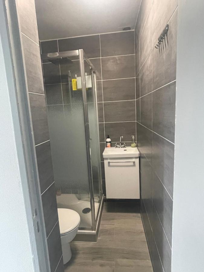 Lagny Charmant Logement Proche Disneyland Paris Parking מראה חיצוני תמונה